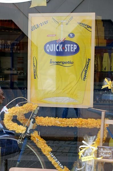Shops are dressed in Tour theme