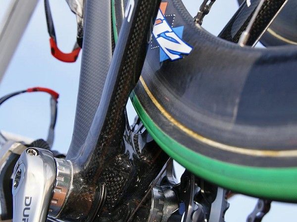 Likewise, the chain stays are slightly indented on their inner surfaces for more room.