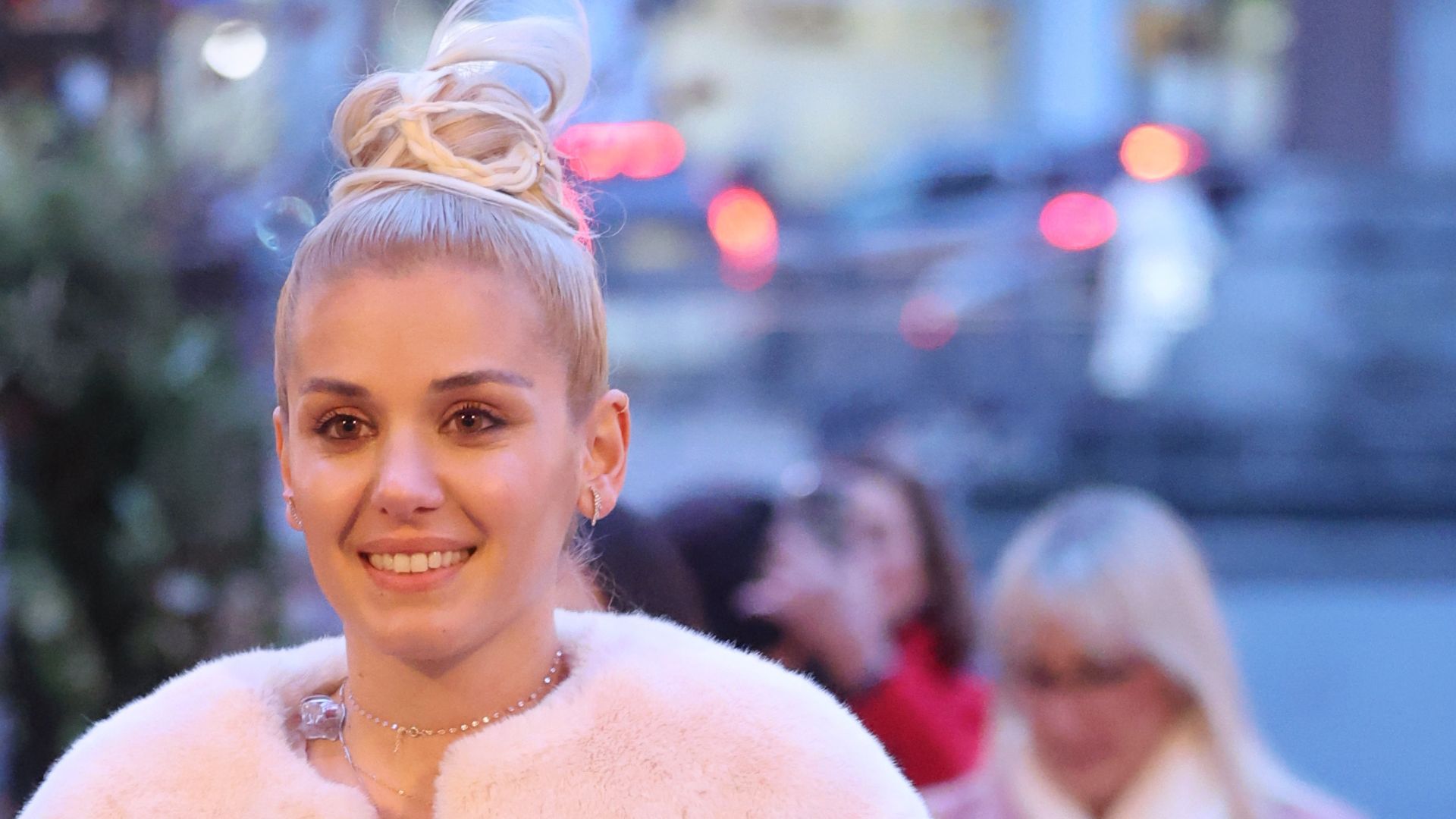 a headshot katie melua 