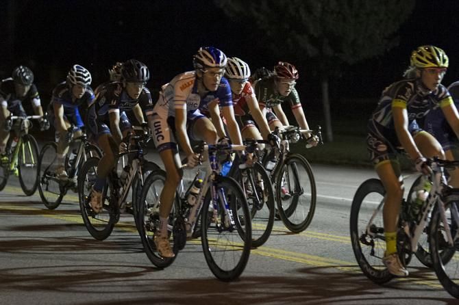 The women's field stayed in a tight bunch for most of the race