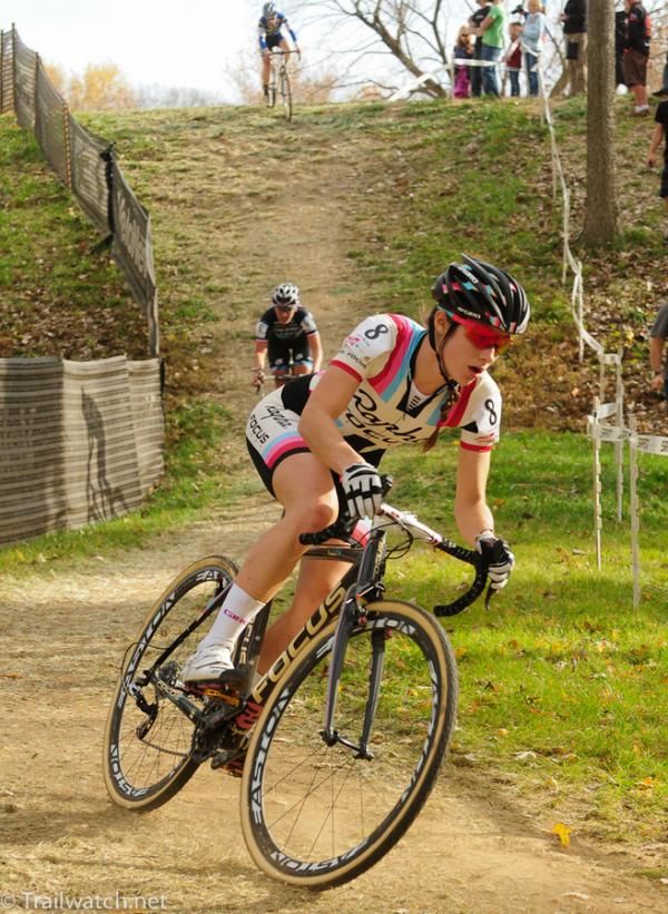 Julie Krasniak (Rapha Focus) descending from the ridge