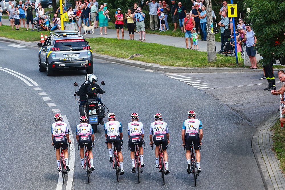 Lotto Soudal lead the peloton through neutralised stage 4 at the Tour de Pologne in memory of their teammate Bjorg Lambrecht