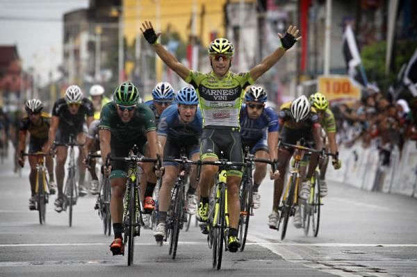 Andrea Guardini (Farnese Vini-Selle Italia) is head and shoulders above the other sprinters in the race