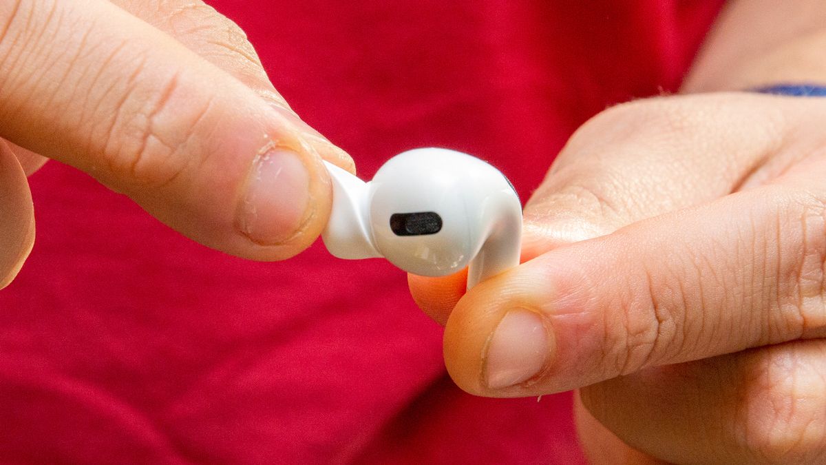 How To Change AirPods Pro Tips - How To Use AirPods Pro: Getting The ...