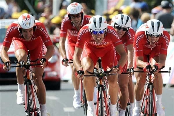 French cycling team Cofidis heads to the finish.
