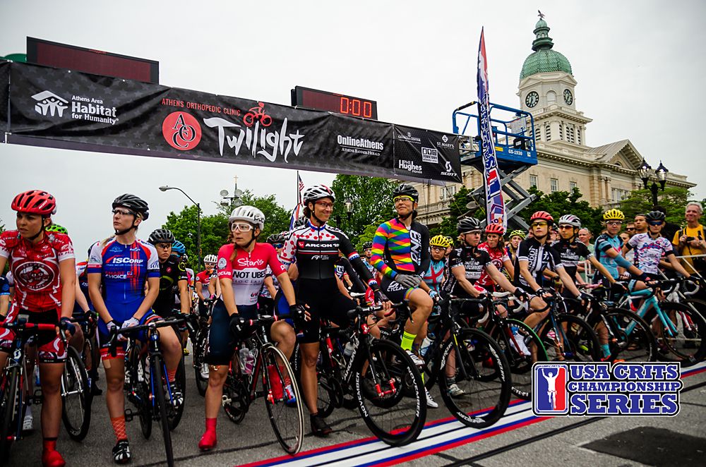 The women's field is on the start line