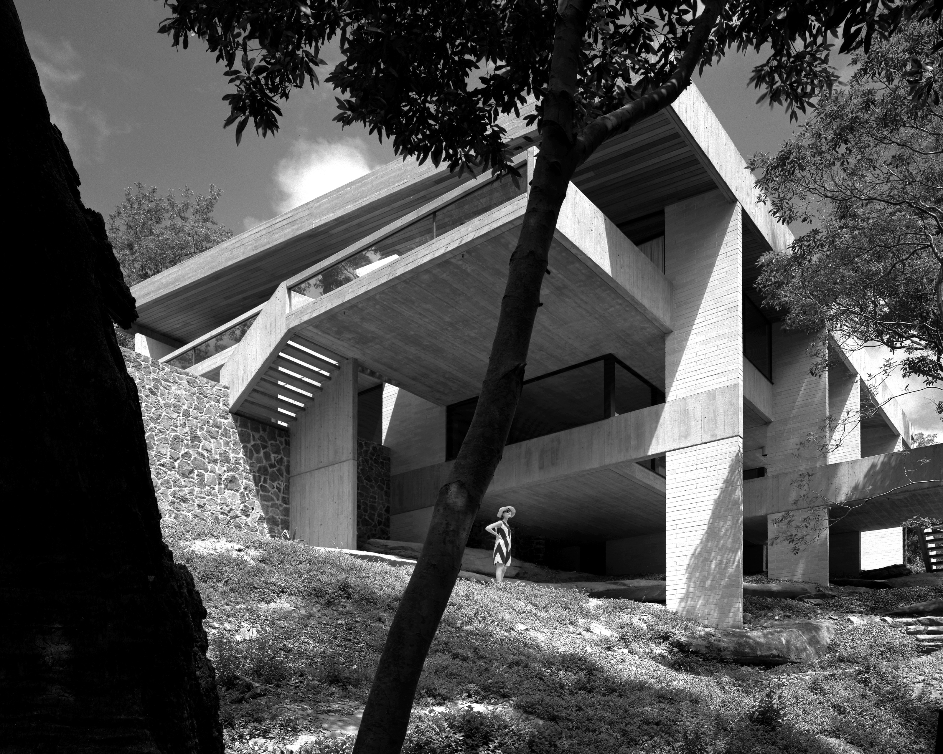 Harry & Penelope Seidler House, Killara, Sydney, Australia, 1968, photograph by Max Dupain