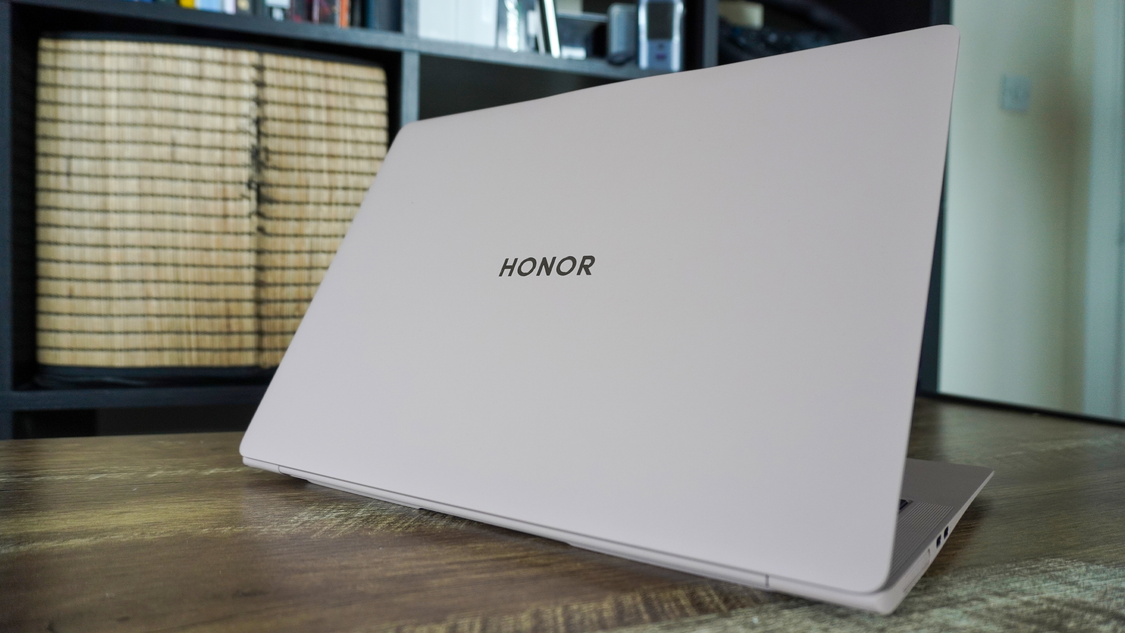 Honor MagicBook Art 14 (2025)