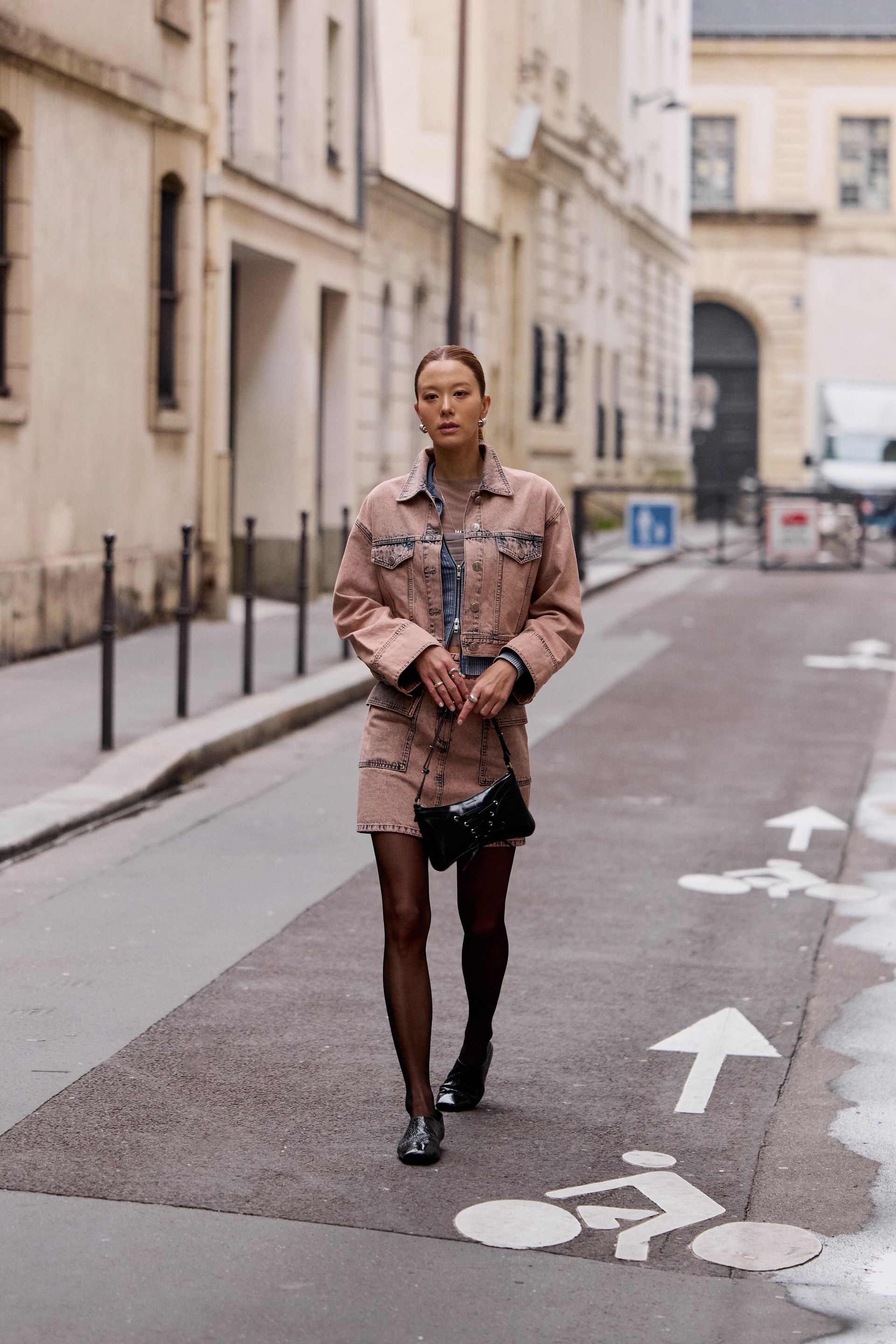 missing-image 6 اتجاهات لأسلوب الشارع نستعين بها من أسبوع الموضة في باريس