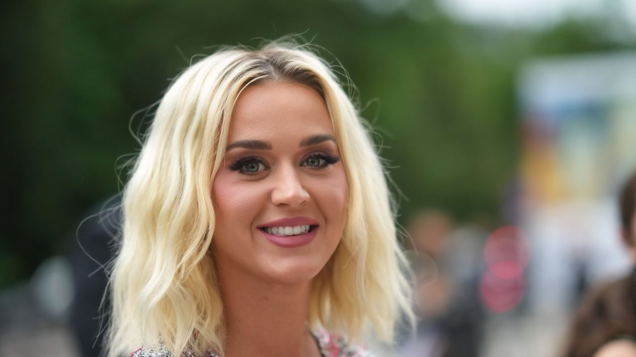 paris, france july 05 katy perry is seen, outside louis vuitton parfum hosts dinner at fondation louis vuitton, during paris fashion week haute couture fallwinter 20212022, on july 05, 2021 in paris, france photo by edward berthelotgetty images