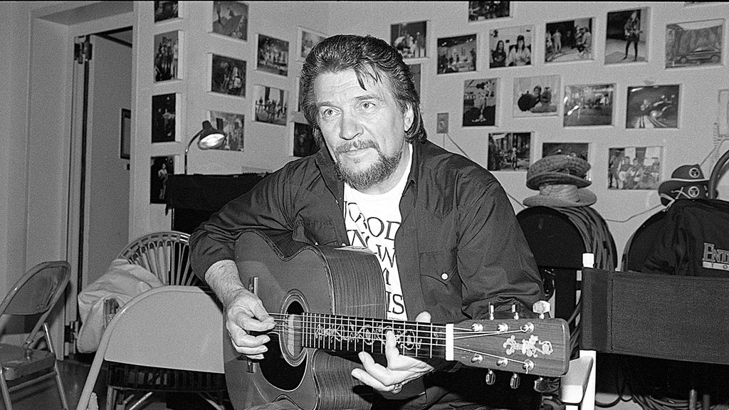 Waylon Jennings guitar lesson outlaw country acoustic style Guitar World