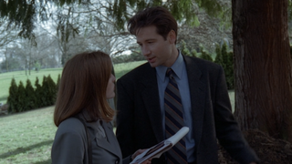 Gillian Anderson and David Duchovny as Mulder and Scully in The X-Files pilot