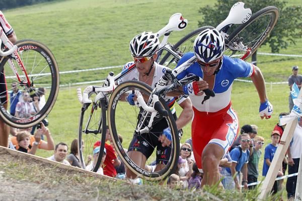World champion Zdenek Stybar and French champion Francis Mourey on the run-up.