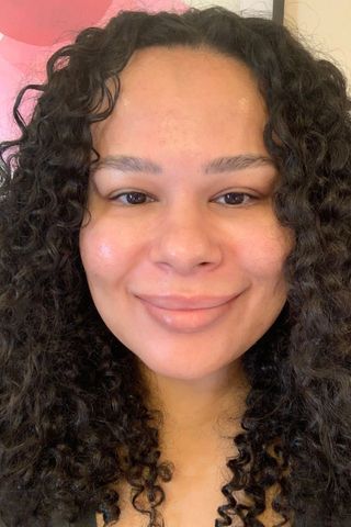 Beauty journalist amerley ollennu before applying Fenty foundations