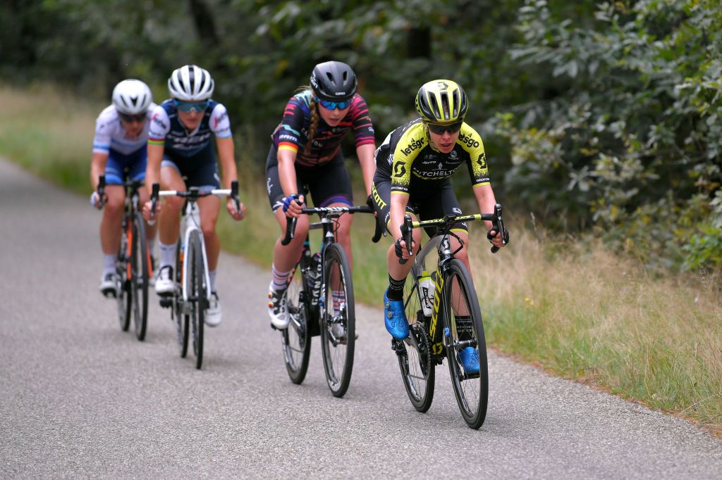Spratt, Klein, Deignan-Armitstead and Pieters attack late on stage 3