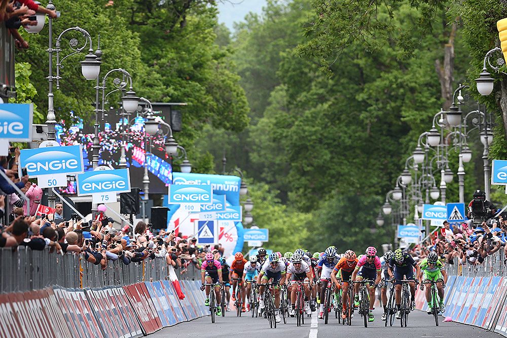 The stage 7 bunch kick