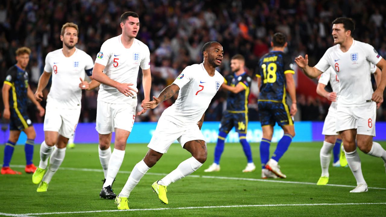 Raheem Sterling celebrates his equaliser for England against Kosovo at St Mary’s Stadium 