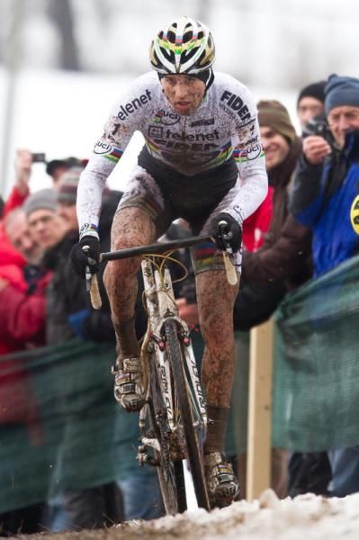 Zdenek Stybar (Telenet-Fidea) powers toward the finish