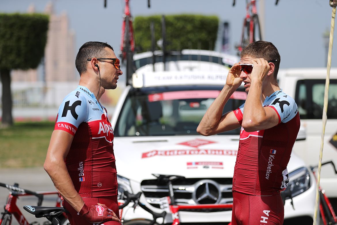Maxim Belkov and Pavel Kochetkov chatting ahead of stage 3