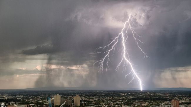 Scientists probe mystery of 'thunderstorm asthma' event that sent ...