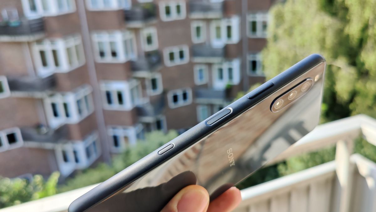 sony xperia 10 III