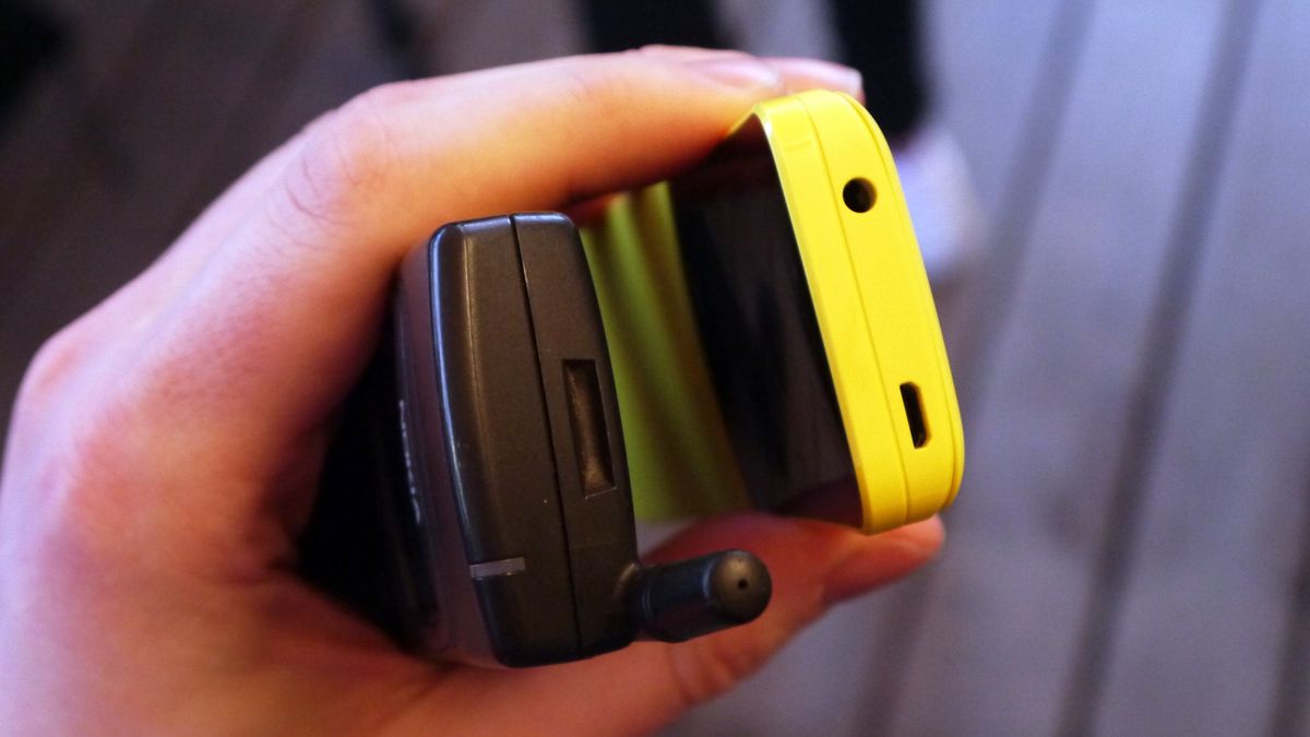 Nokia 8110 Vs Nokia 8110 4G: Retro Meets The Reboot | TechRadar