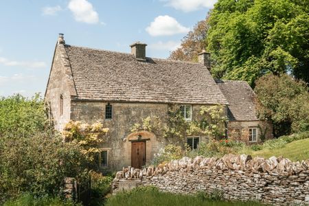 Picture-perfect country cottage