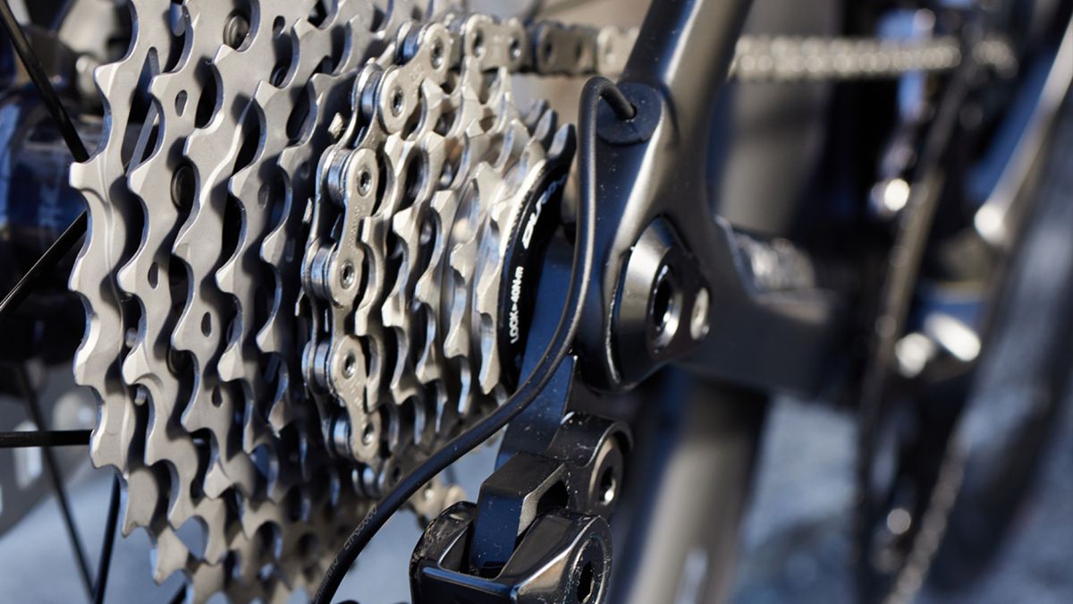 Shimano launches new Ultegra R8100 groupset alongside Dura-Ace ...