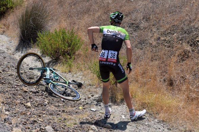Maarten Tjallingii (Belkin) feeling sore after crashing