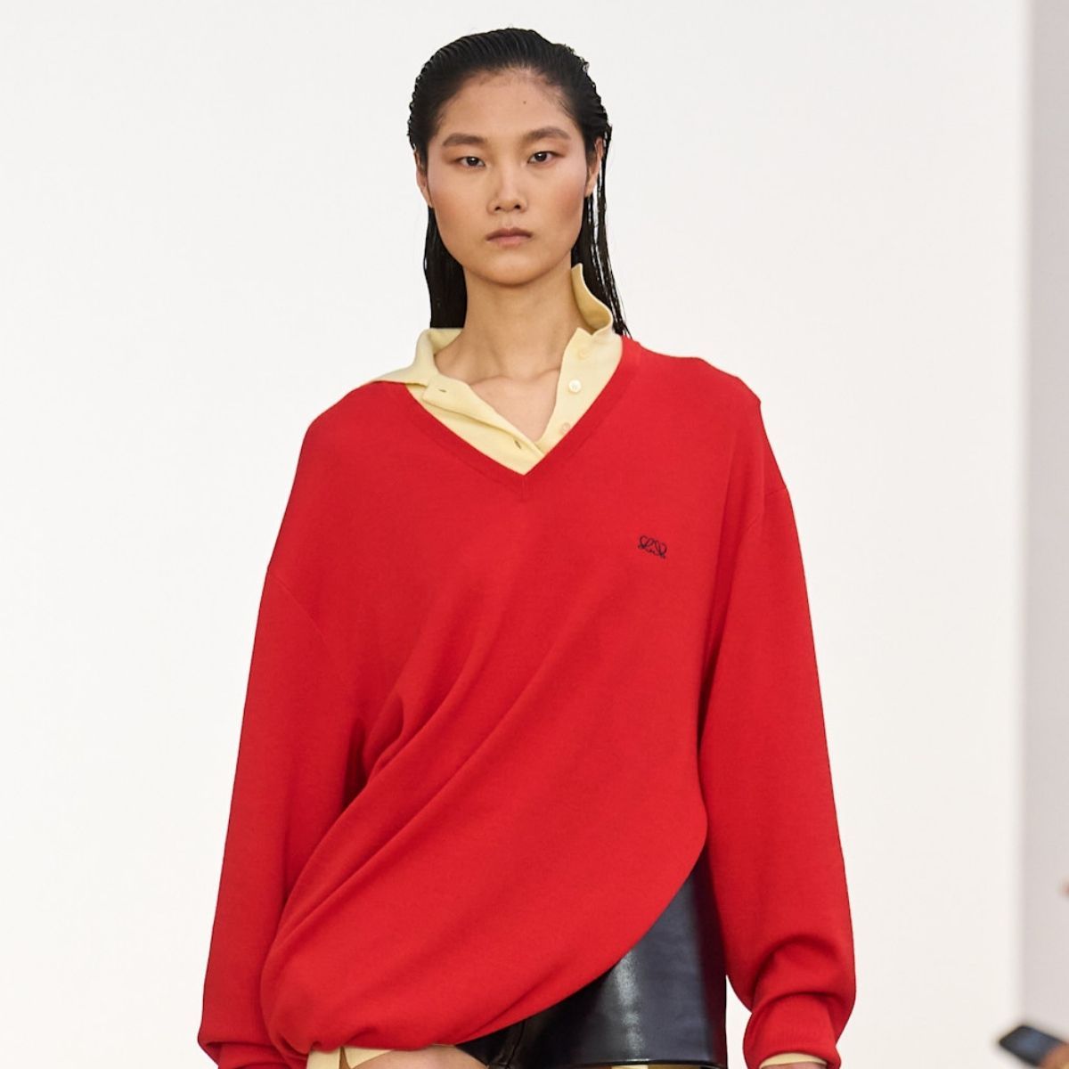 An image of the poppy colour trend on the Loewe Spring/Summer 2026 runway.