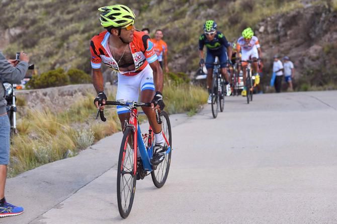 Diaz leaves Quintana behind near the top.