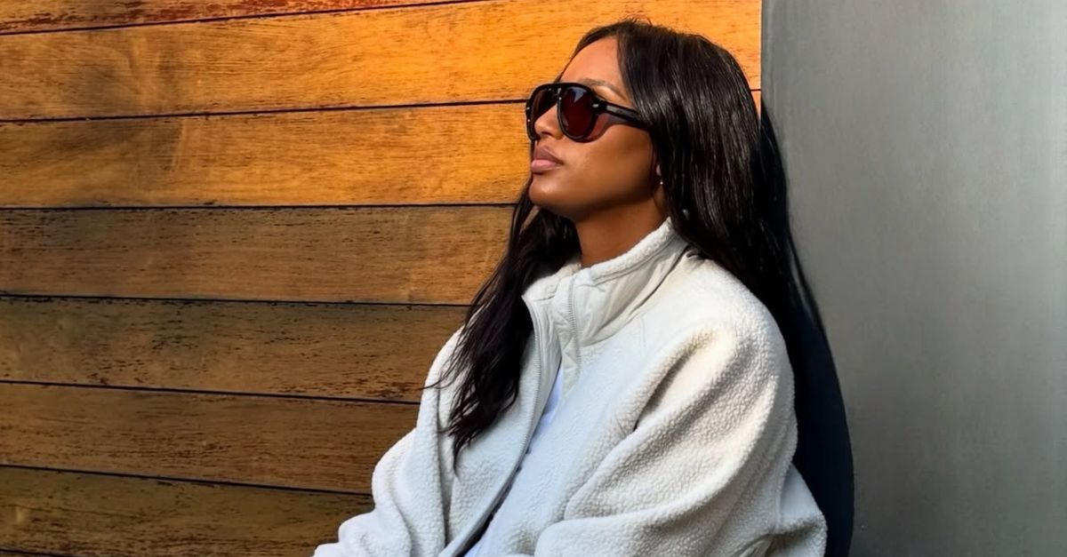 If You Need to Look Stylish in Leggings, Swap Black Pairs for This Shade