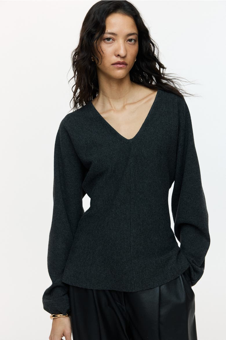 H&amp;amp;M Knitted V-Neck Top