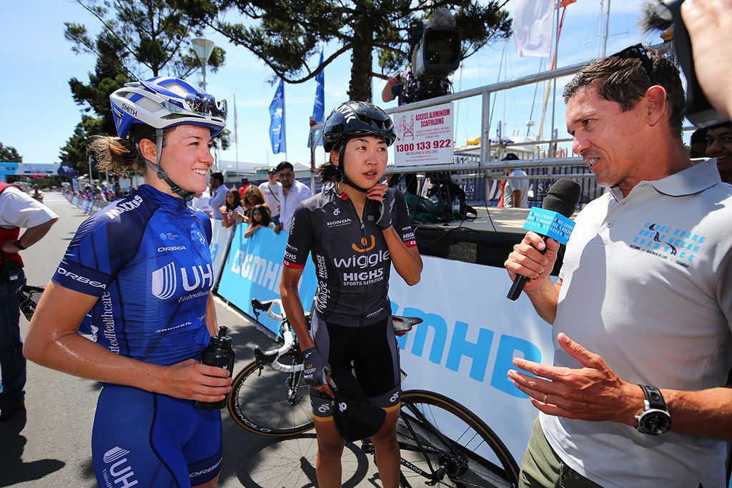 Ruth Winder is interviewed by Robbie McEwen for the host broadcaster