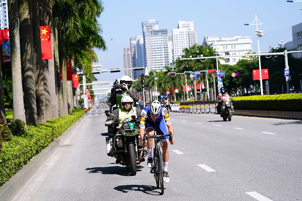 Remi Cavagna (Quick-Step Floors) went solo in the finale