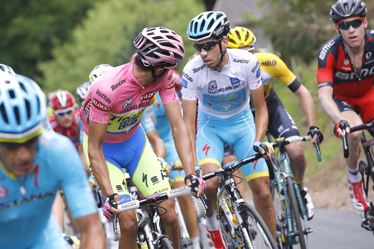 The top two riders in the race, Alberto Contador (Tinkoff-Saxo) and Fabio Aru (Astana)