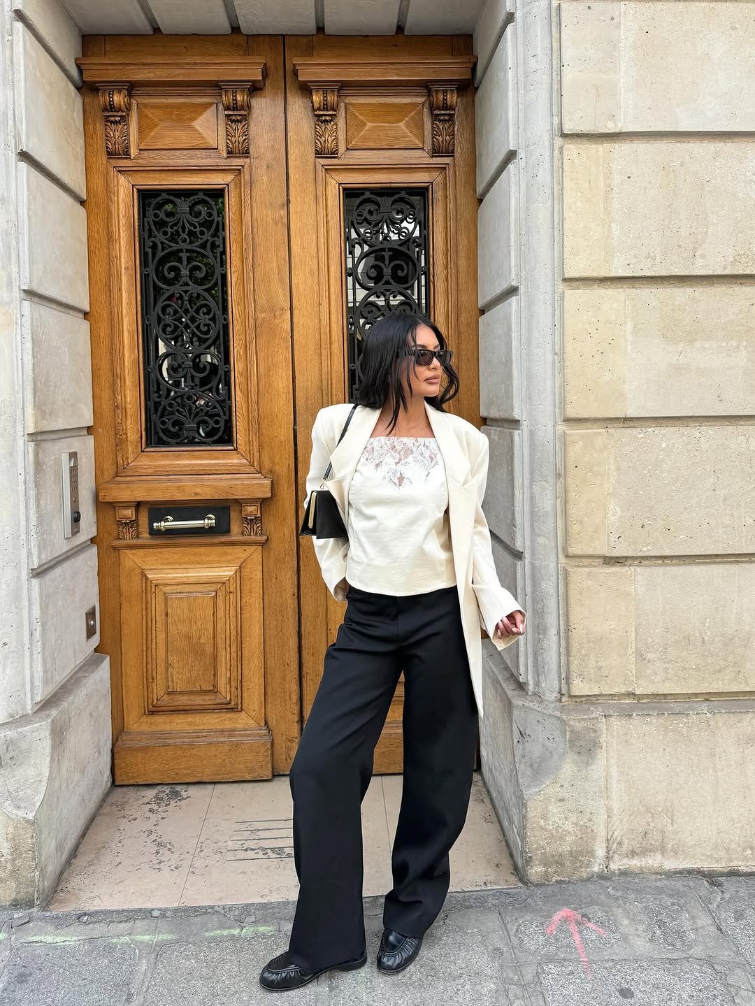 woman wearing fall loafer outfit idea 2025