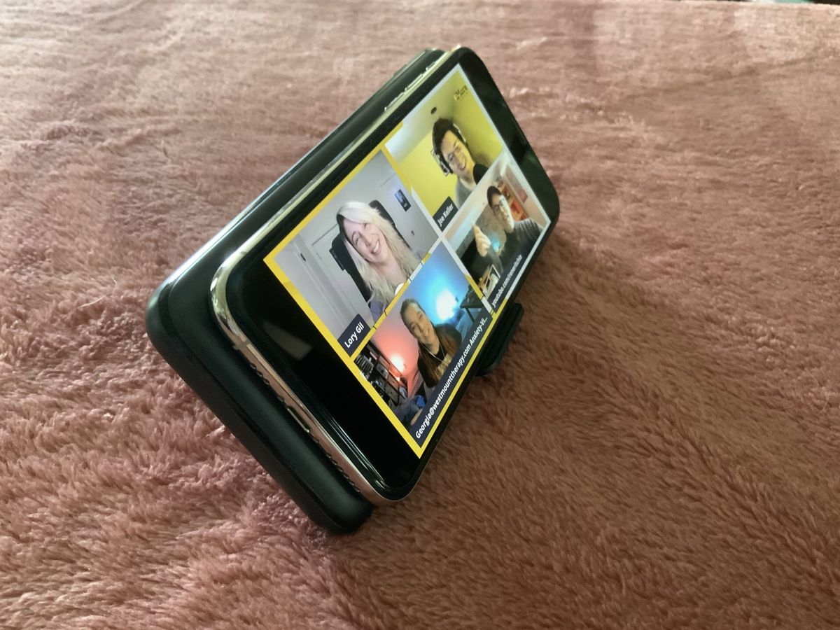 Aukey Wireless Charging Power Bank Stand