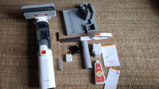 Image shows the Ultenic AC1 Cordless Wet Dry Vacuum.