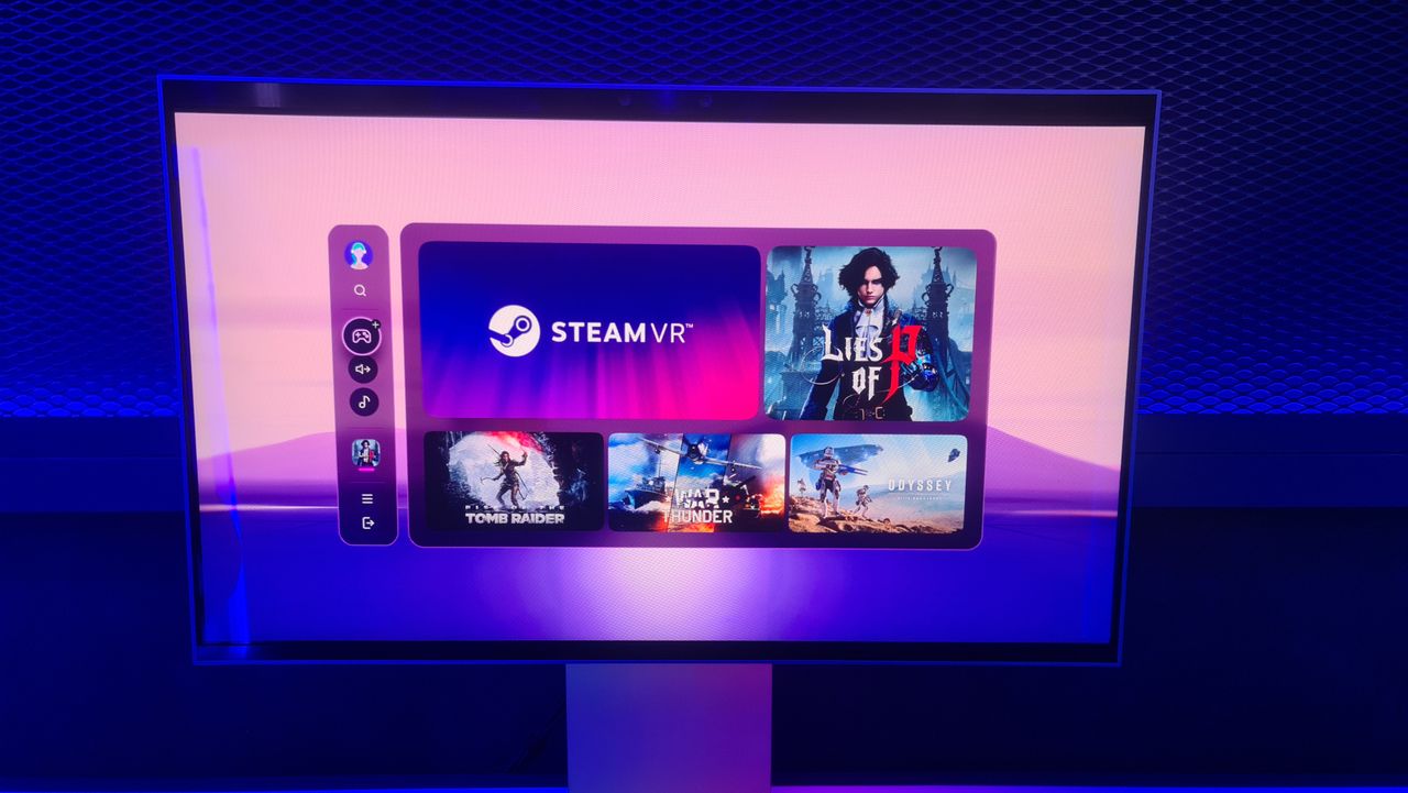 Samsung's 3D/2D gaming monitor on show at CES 2024.