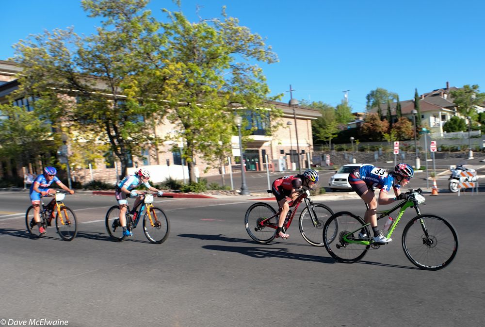 US Champion Erin Huck (Scott 3Rox Racing) leading Kate Courtney, Chloe Woodruff, and Katerina Nash on the fast descent.