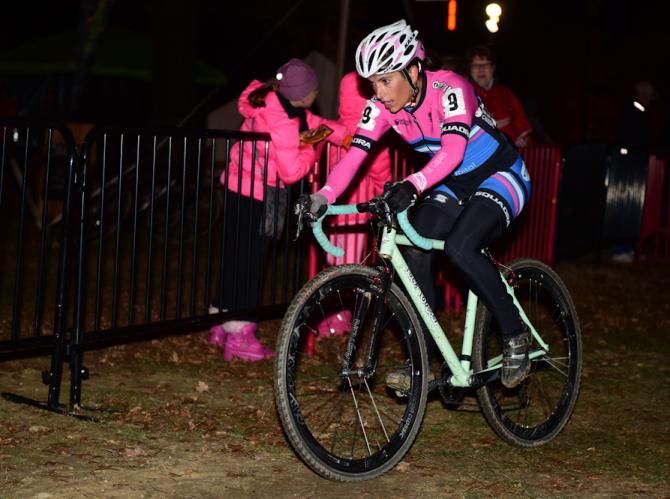 Courtenay McFadden (GE Capital) coming through the start-finish area with one lap to go