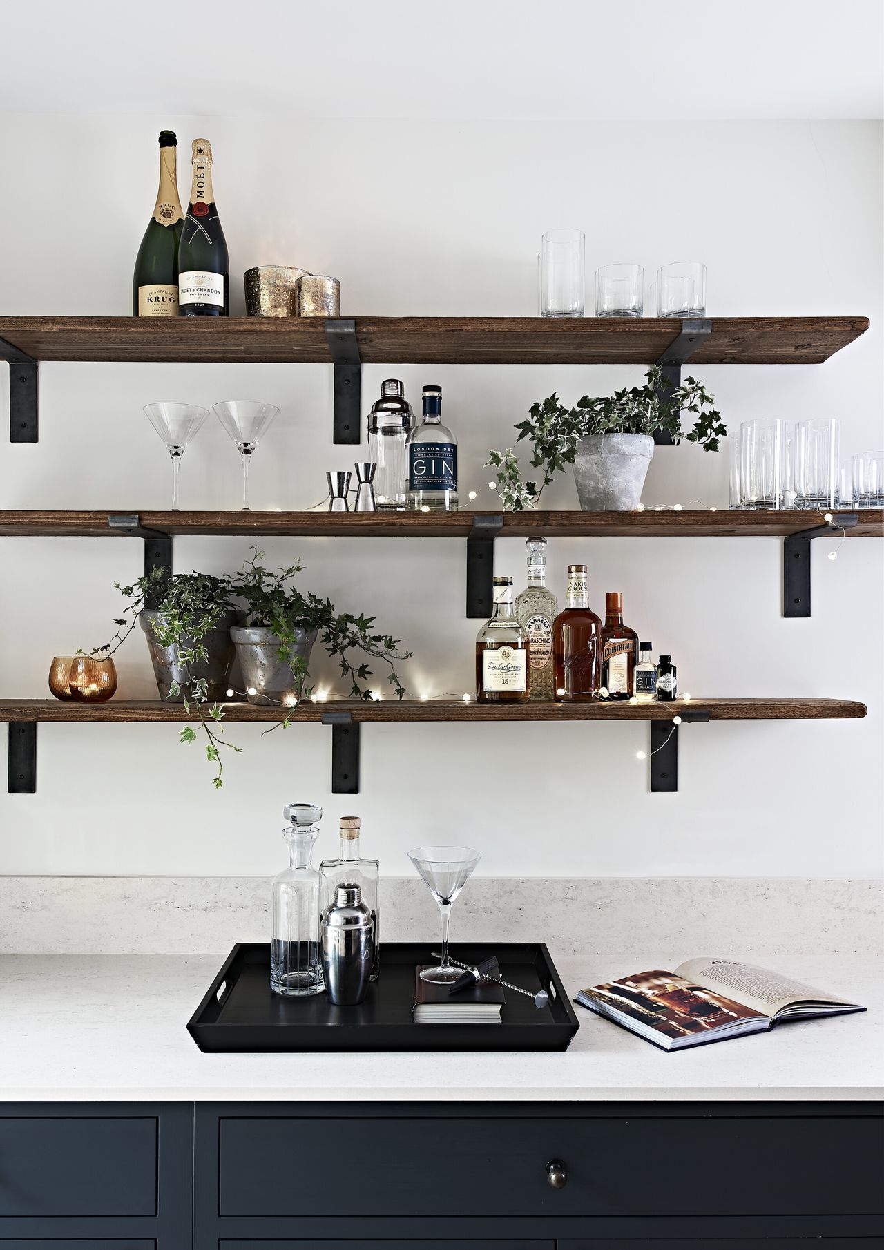 Neptune kitchen wall decor