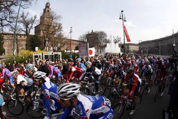 The bunch leaves the famed stronghold of the Sforza family.