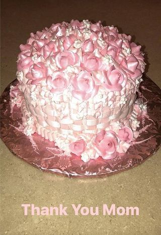 Cake, Sugar paste, Fondant, Pink, Icing, Buttercream, Pasteles, Food, Dessert, Cake decorating,