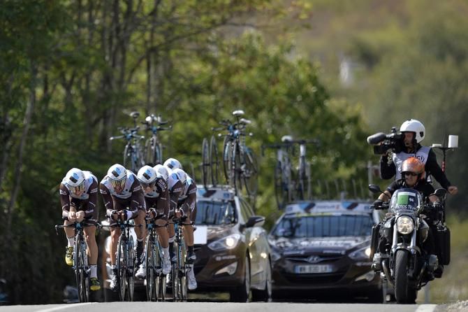 Giant-Shimano out on the course