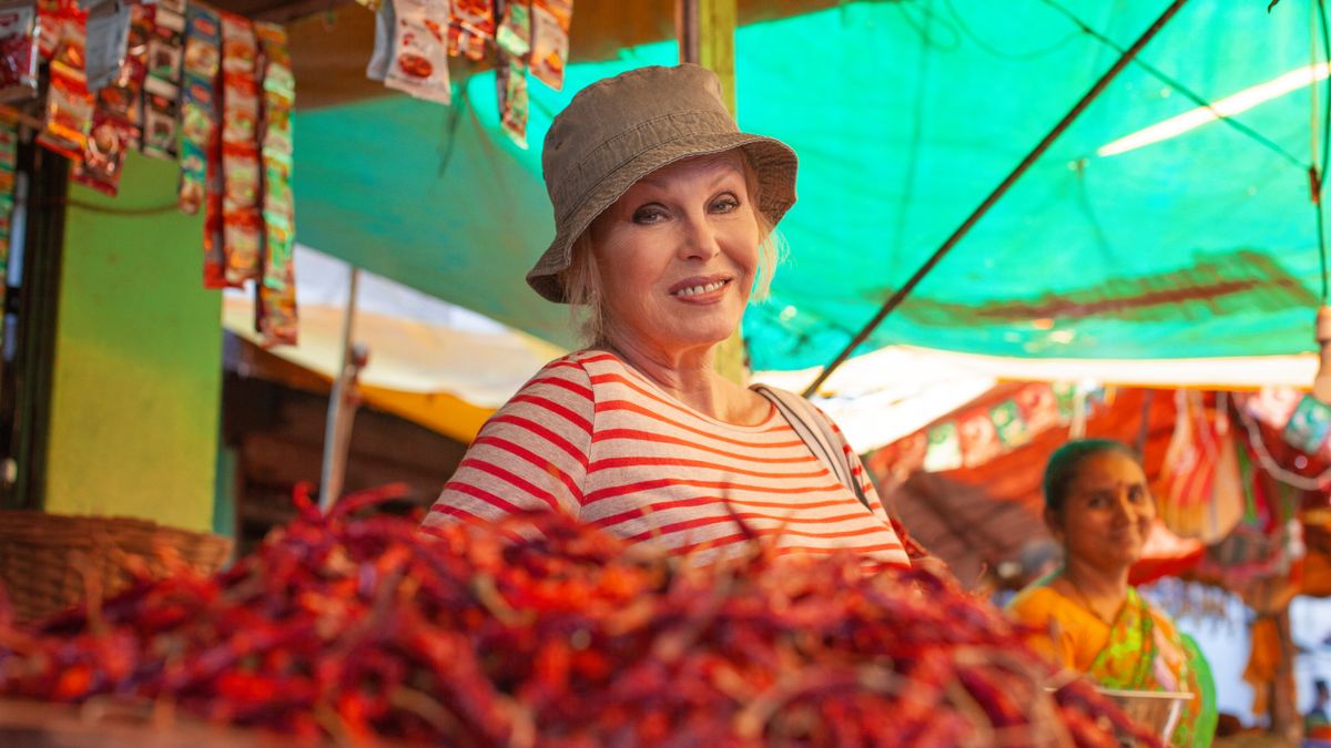 Joanna Lumley among the spice traders in Kochi, India