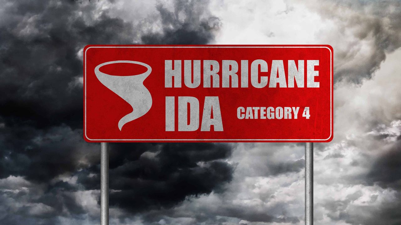 picture of a sign saying &amp;quot;Hurricane Ida Category 4&amp;quot;