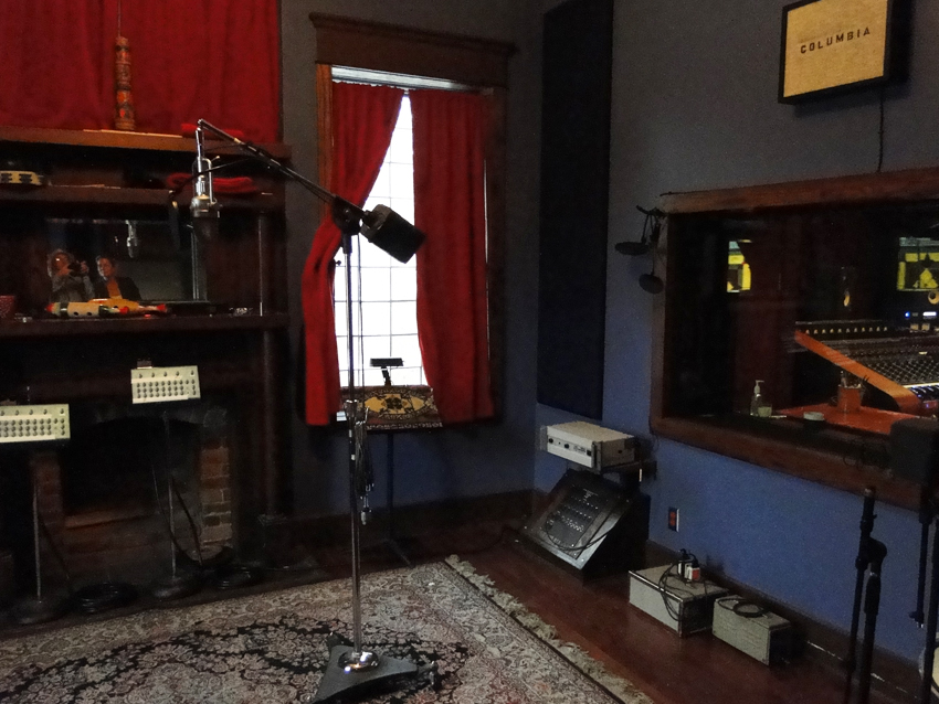 Main Tracking Room
