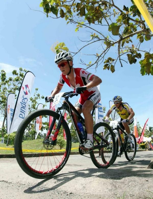Burry Stander en route to stage victory.